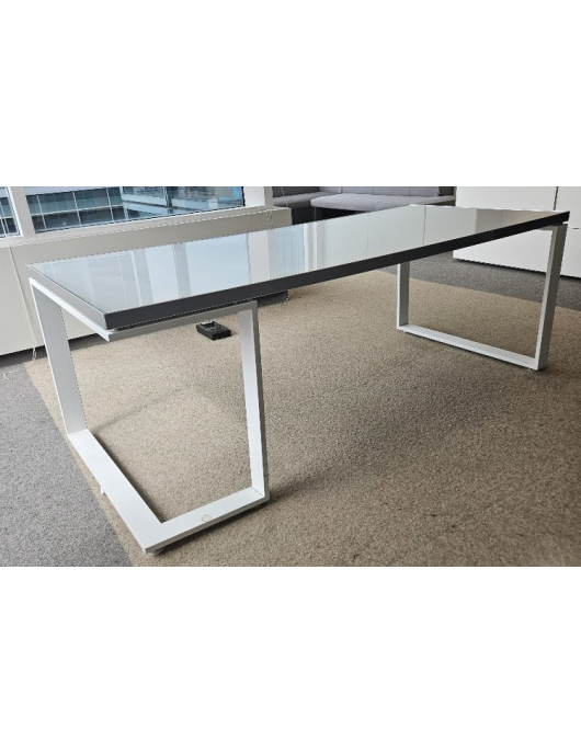 Nulook - Desk